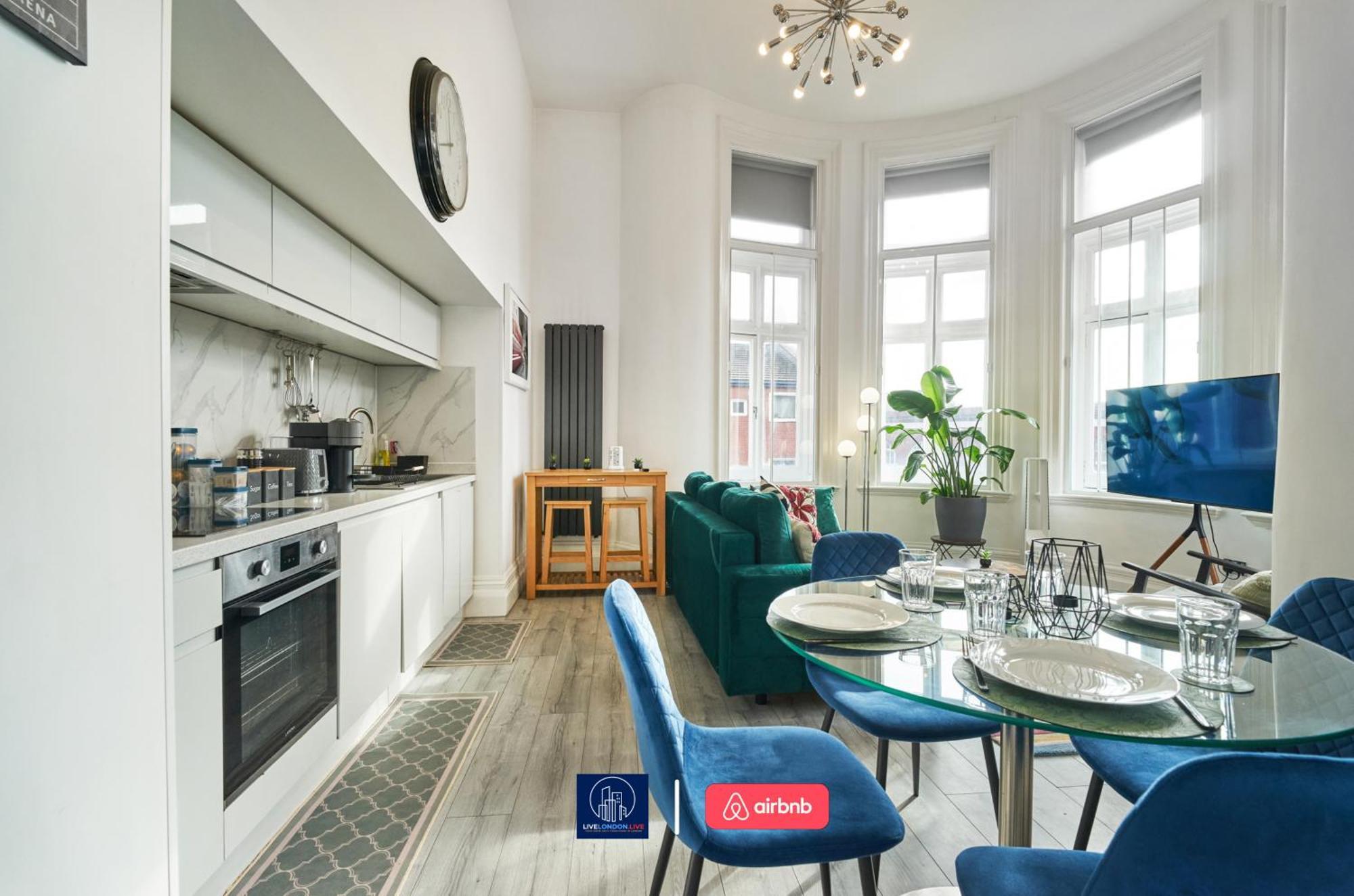 Last-Minute Specials L Sleeps Up To 4 Guests L One-Bedroom Apartment With King Bed And High Ceilings Near Camden By Live London Short Lets & Serviced Accommodation エクステリア 写真