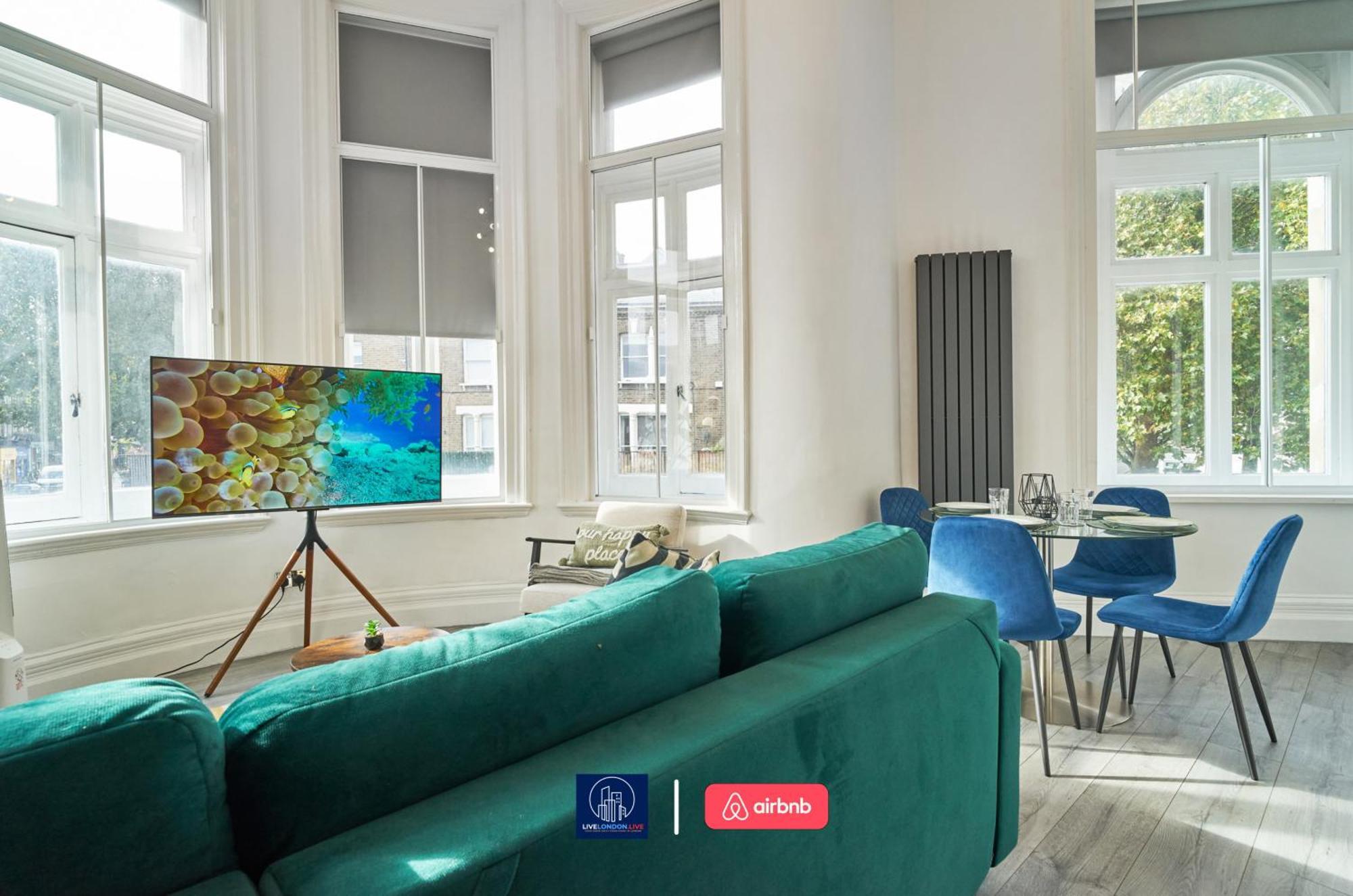Last-Minute Specials L Sleeps Up To 4 Guests L One-Bedroom Apartment With King Bed And High Ceilings Near Camden By Live London Short Lets & Serviced Accommodation エクステリア 写真