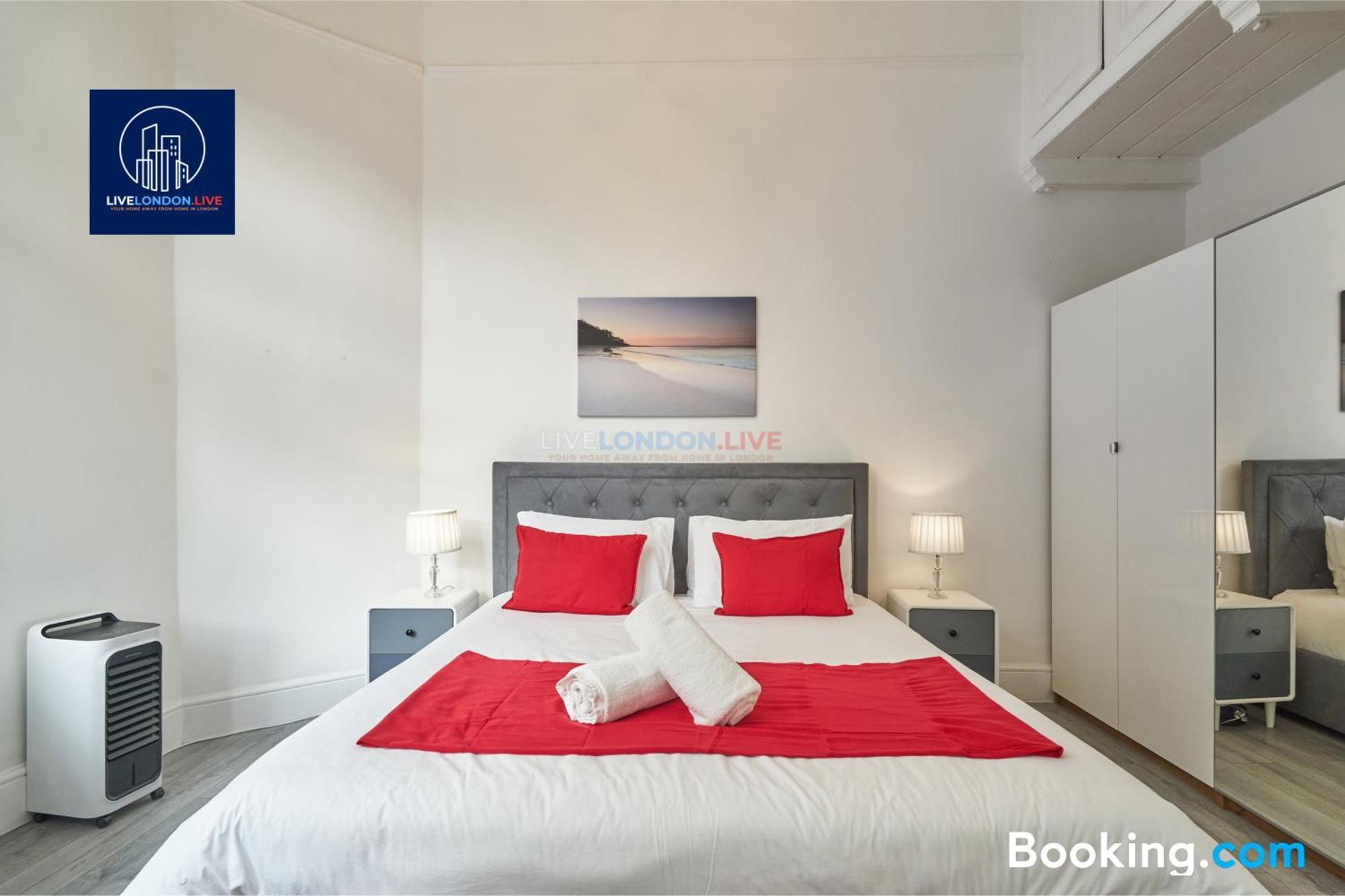 Last-Minute Specials L Sleeps Up To 4 Guests L One-Bedroom Apartment With King Bed And High Ceilings Near Camden By Live London Short Lets & Serviced Accommodation エクステリア 写真
